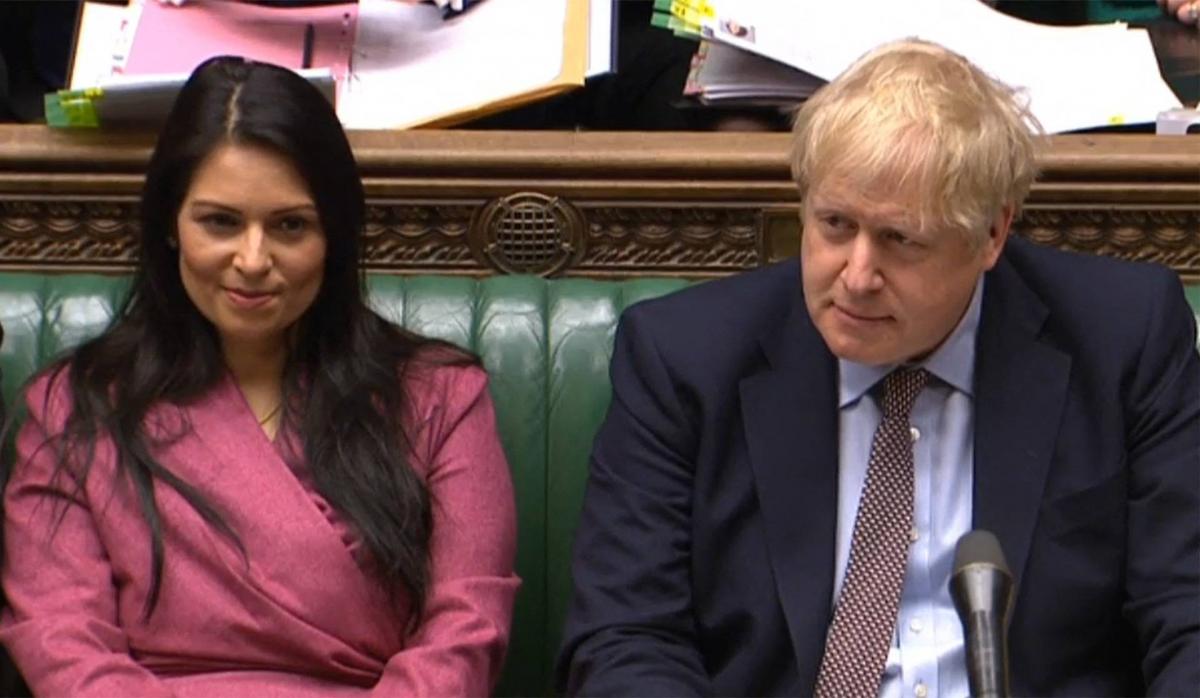 Priti Patel és Boris Johnson