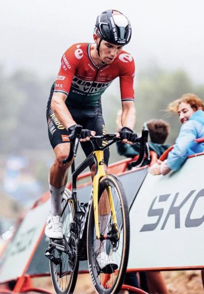 Rendkívüli szezon volt, a Giro d’Italiát, a Tour de France-t, valamint a Vuelta a Espanát is egyik csapattársa nyerte meg