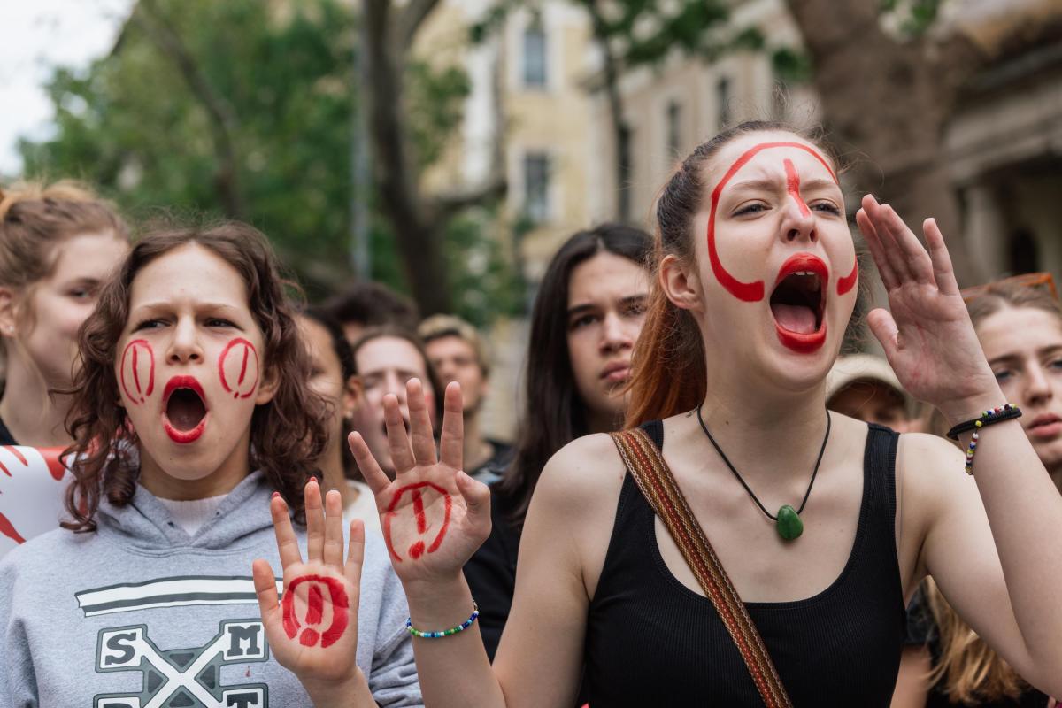 Köln, Németország. A pályaudvar közelében, 2023. július 8-án.