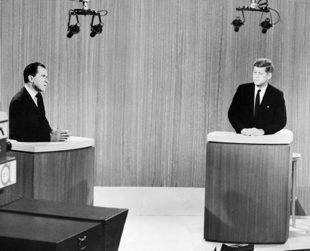 Az 1960-ban rendezett első tévévitát Kennedy nyerte nagy fölénnyel