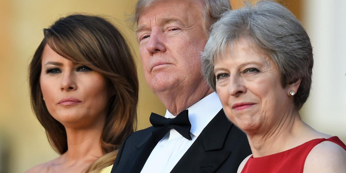 Donald Trump és Theresa May csütörtöki találkozója, az amerikai elnök baloldalán felesége, Melania Trump áll