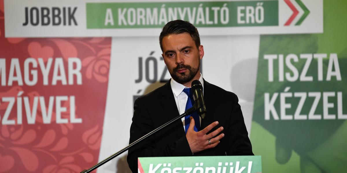 Vona Gábor bejelenti lemondását a Jobbik elnöki posztjáról, 2018. április 9-én