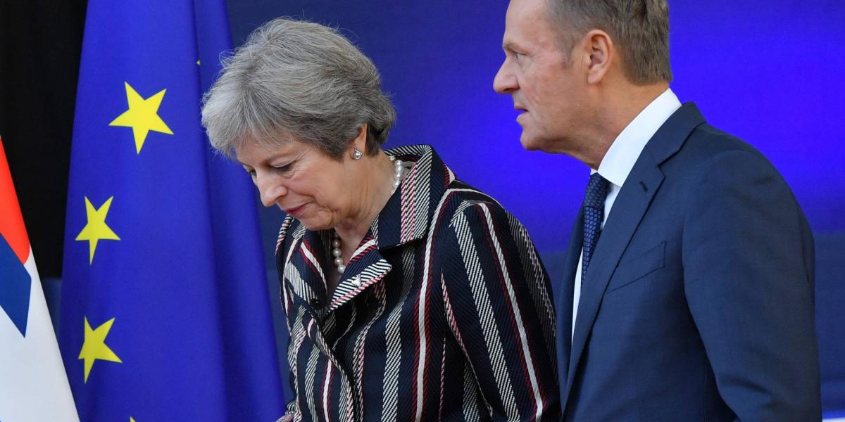 Theresa May levelet írt Donald Tusknak