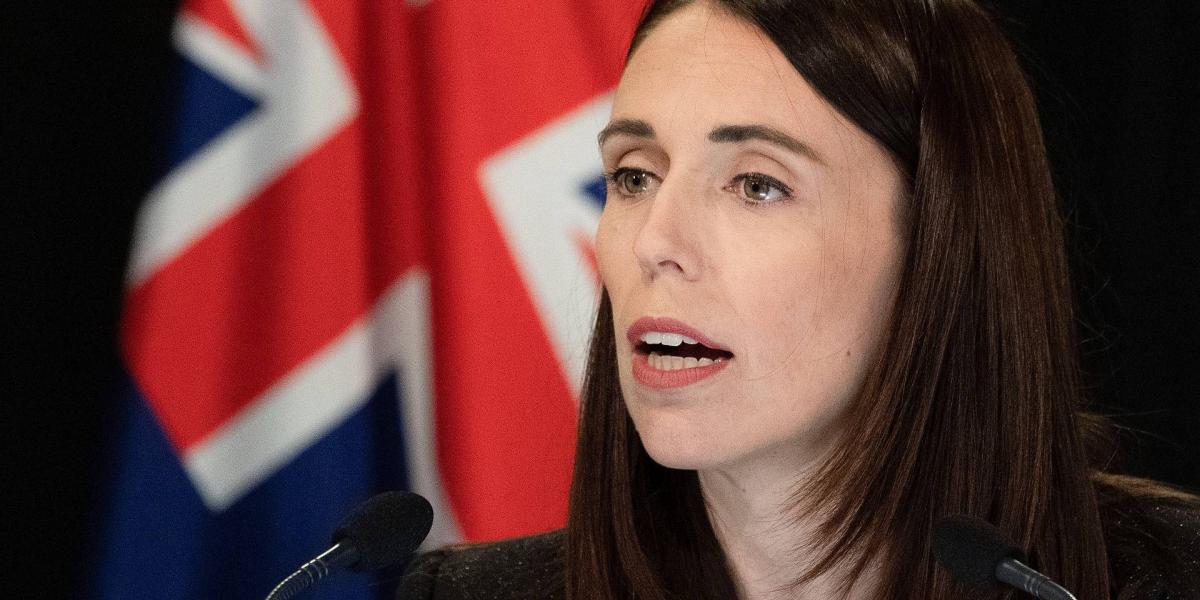 Jacinda Ardern a wellingtoni parlamenti sajtótájékoztatón, március 25-én.