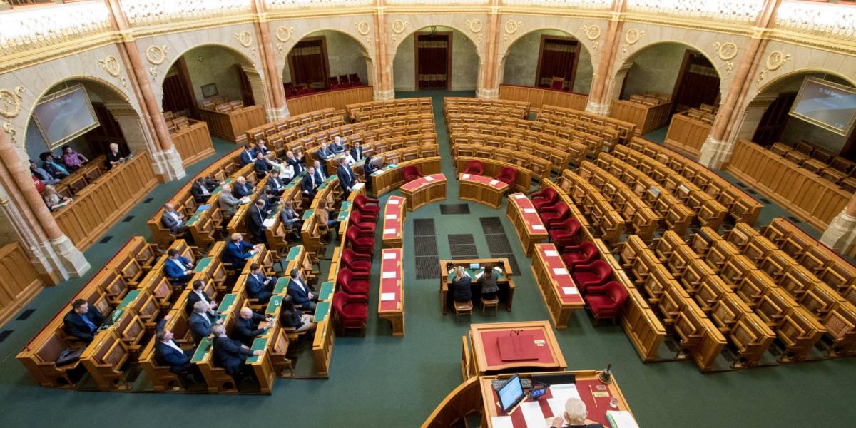 Az Országgyűlés rendkívüli ülése 2019. május 17-én - a Fidesz ekkor is távolmaradásával tüntetett