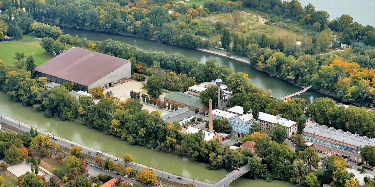 A palotaromok feltárását ígérte a kormány, de már a világörökségi védettséget sem kéri a területre