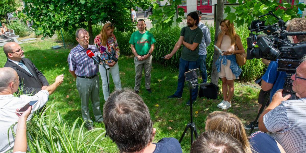 Baranyi Krisztina, Gegesy Ferenc és Csárdi Antal sajtótájékoztatója