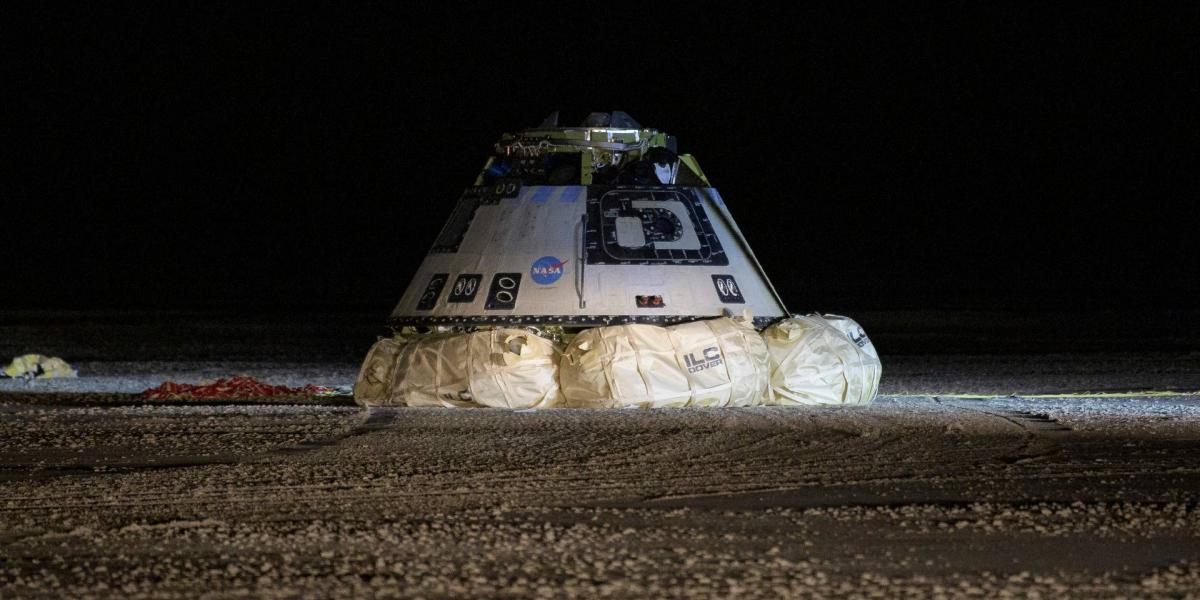 A Boeing CST-100 Starliner közvetlenül a landolás után