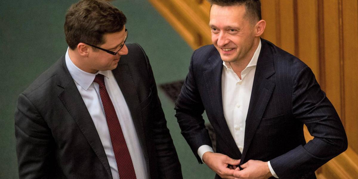 Gulyás Gergely és Rogán Antal is komoly fizetésemelésnek örülhet