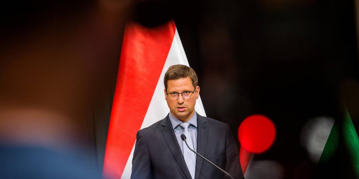 Gulyás Gergely, a Miniszterelnökséget vezető miniszter a Kormányinfó sajtótájékoztatón a Karmelita kolostorban