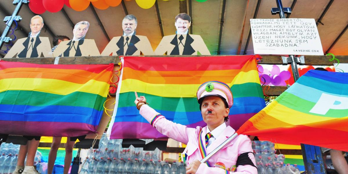 A Budapest Pride-on így figurázták ki a Fidesz mellegellenes politikusait