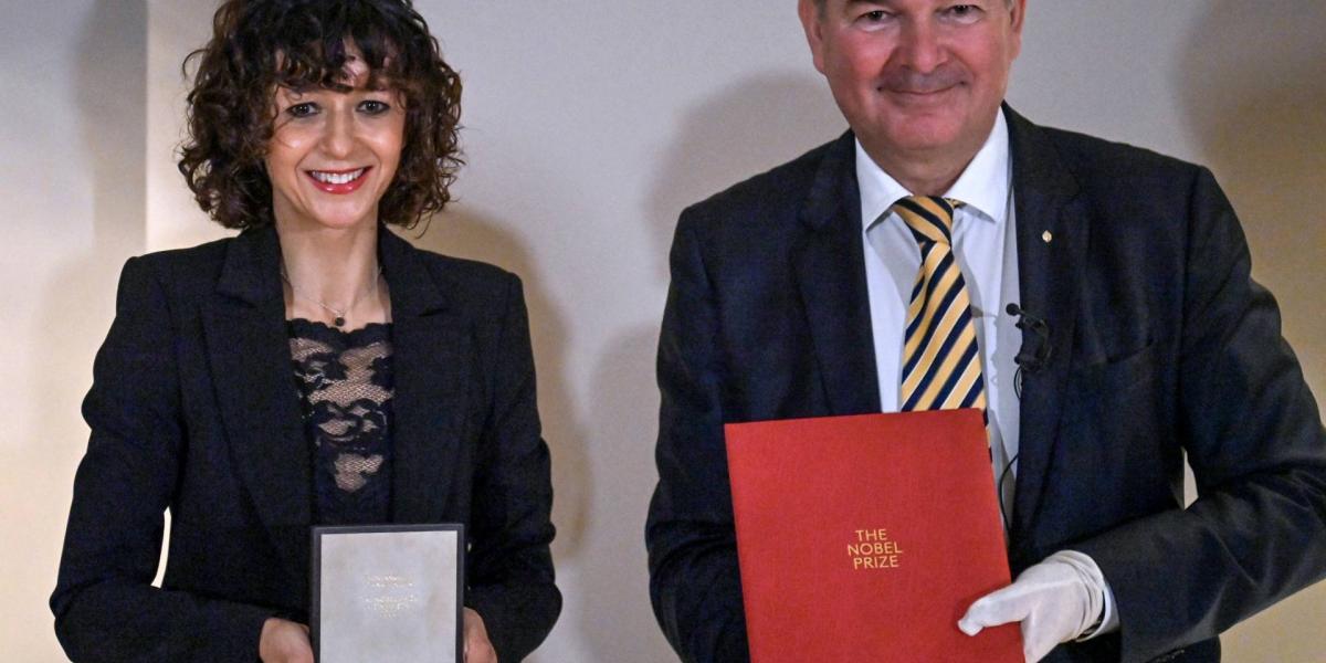 Emmanuelle Charpentier, a kémiai Nobel-díj nyertese és Per Thöresson svéd nagykövet