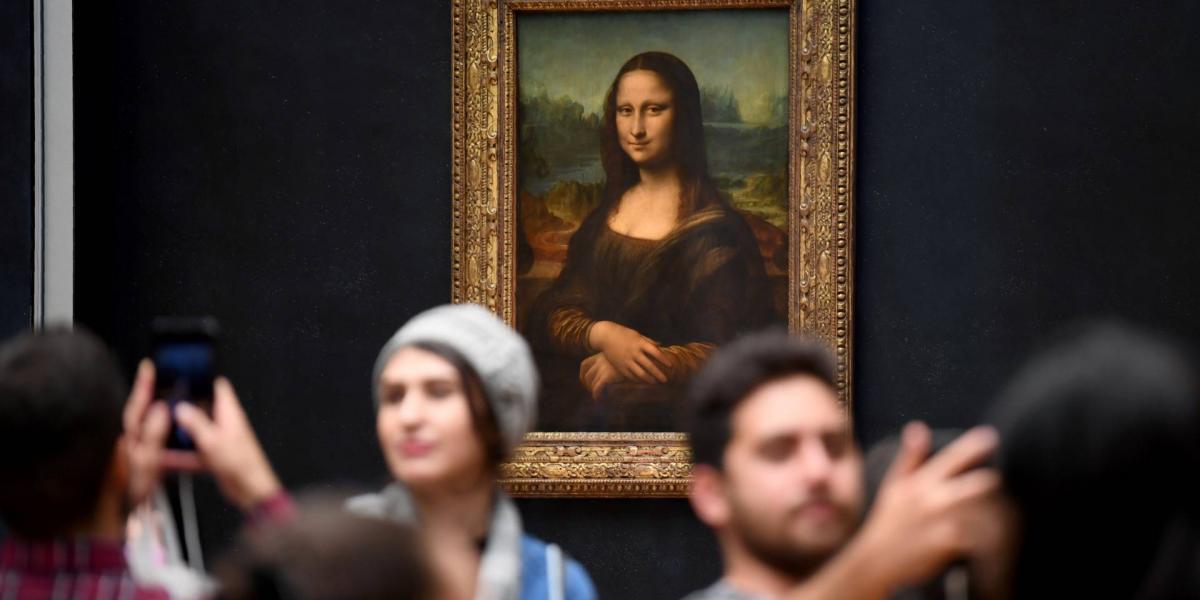 Érdekesség, hogy a Mona Lisa nem része az időszakos tárlatnak, azt az állandó kiállításon, a szokott helyén lehet megnézni