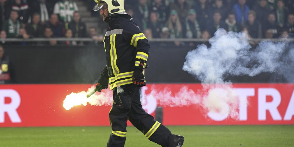 Tűzoltóknak kellett beavatkozniuk a Ferencváros-Crvena zvezda Európa-liga meccsen