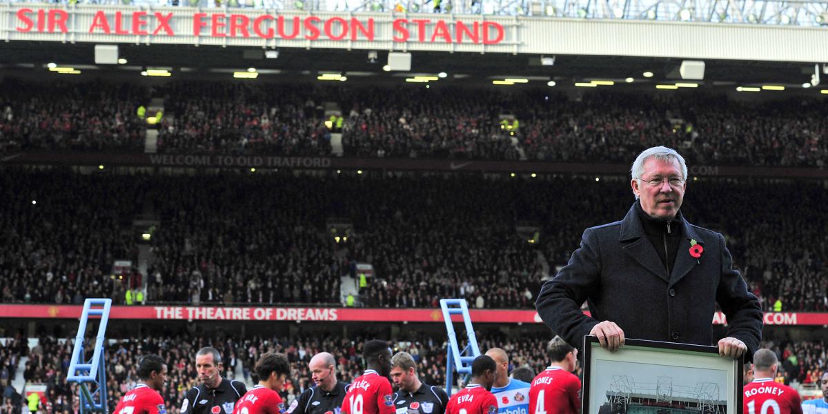 Az Old Trafford lelátóját 2011 novemberében Sir Alex Fergusonról nevezték el