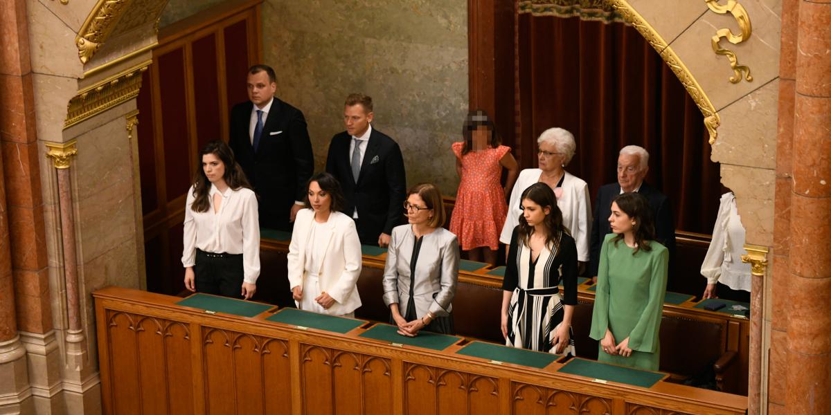 Lévai Anikó. Orbán Ráhel. Orbán Sára. Orbán Róza. Orbán Gáspár. Orbán Flóra.