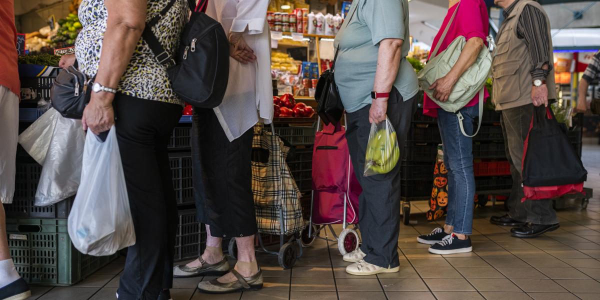 A nyugdíjas-infláció áprilisban 25,3 százalék volt