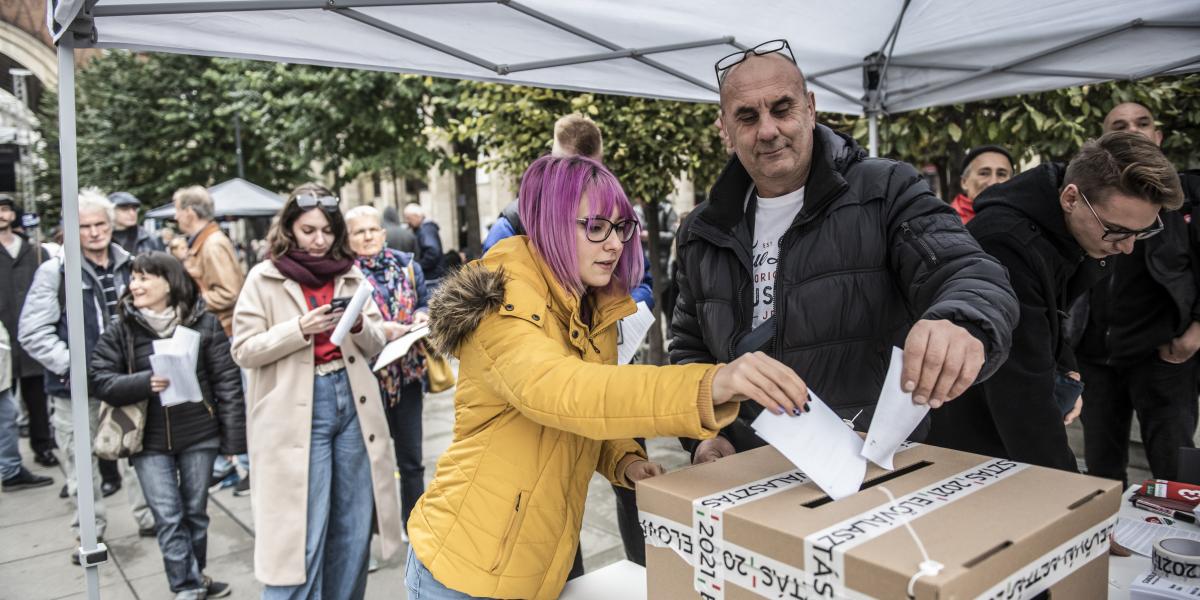 A Momentum szerint a 2019-es önkormányzati előválasztás jól működött, 2021-ben viszont nem volt célravezető egyfordulóssá tenni az egyéni jelöltek kiválasztását