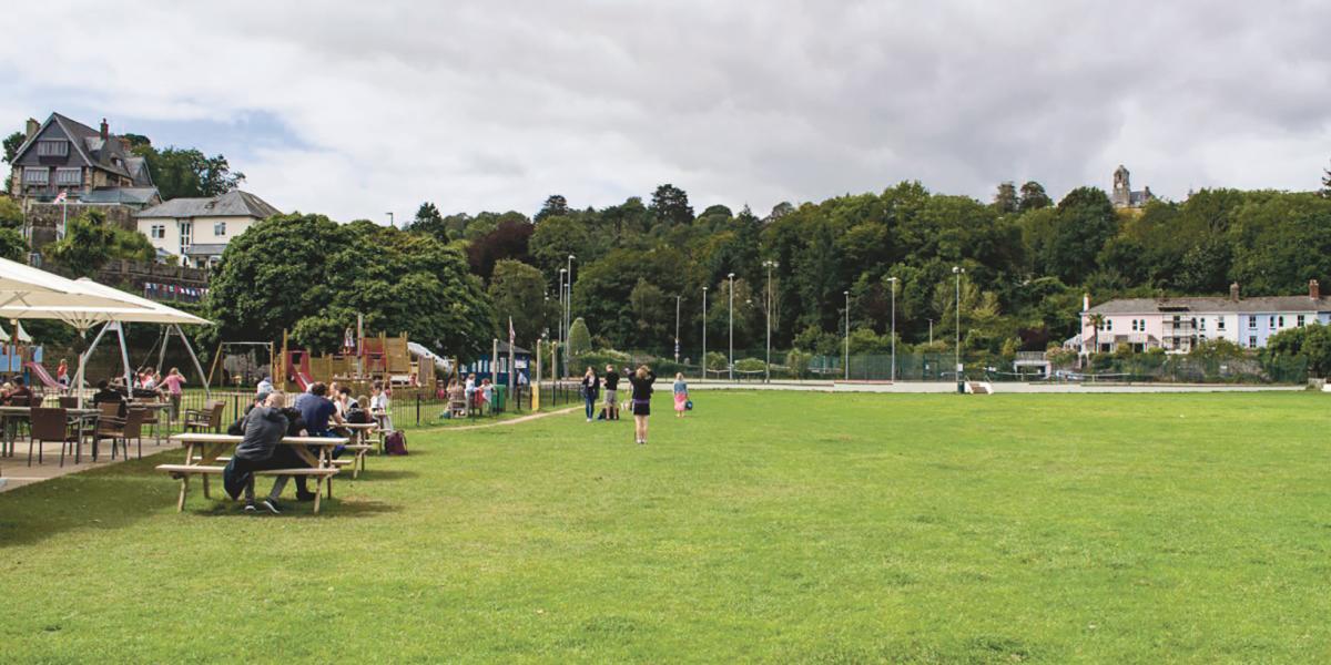 A kutatók szerint a park alatti tenger­alattjáró helyi legenda, és csodálatos turisztikai látványosság lehetne belőle, ha betájolnák a pontos helyét