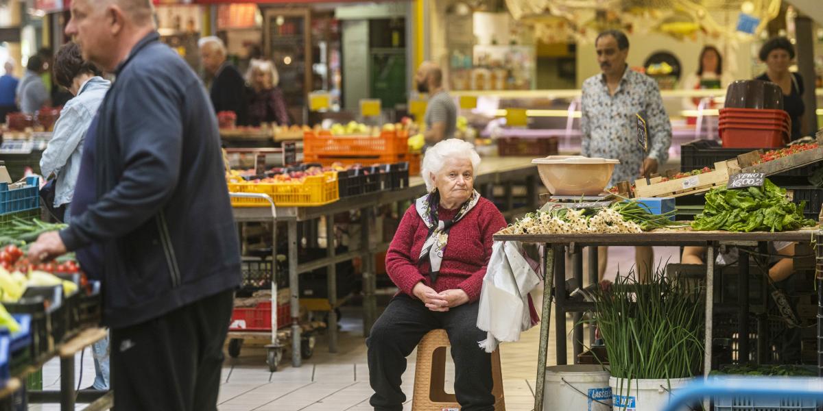 Várakozás. Ennyit tehetnek most az idősek