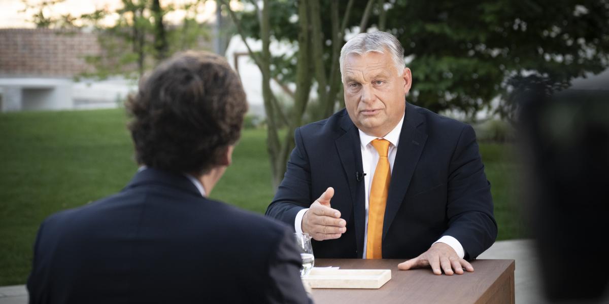 Orbán Viktor miniszterelnök interjút ad Tucker Carlsonnak