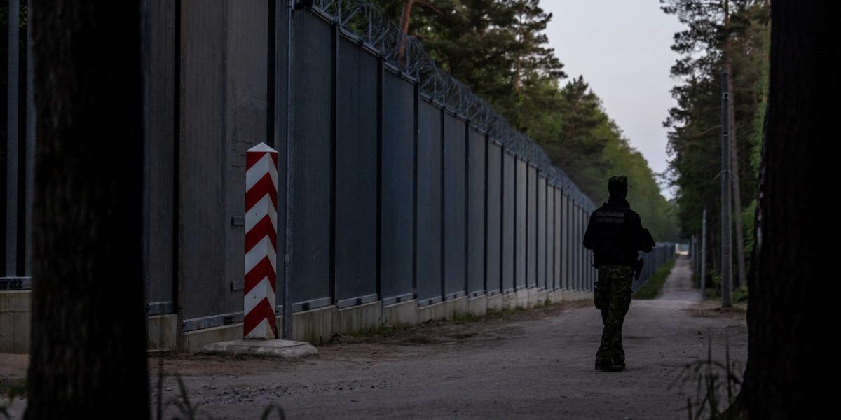 A lengyel-belarusz határ Białowieżánál