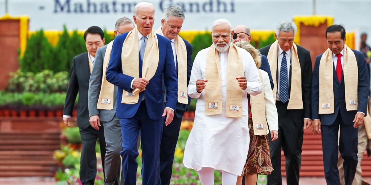 Joe Biden amerikai elnök és Narendra Modi indiai miniszterelnök a G20-ak újdelhi csúcstalálkozóján, ahol bejelentették az India–Közel-Kelet–Európa gazdasági folyosó (IMEC) kezdeményezés életre hívását