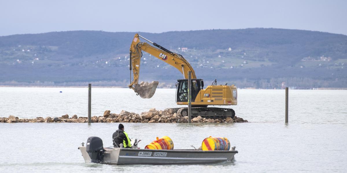 Az idei főszezon kezdetéig folyamatosan dolgoztak a területen