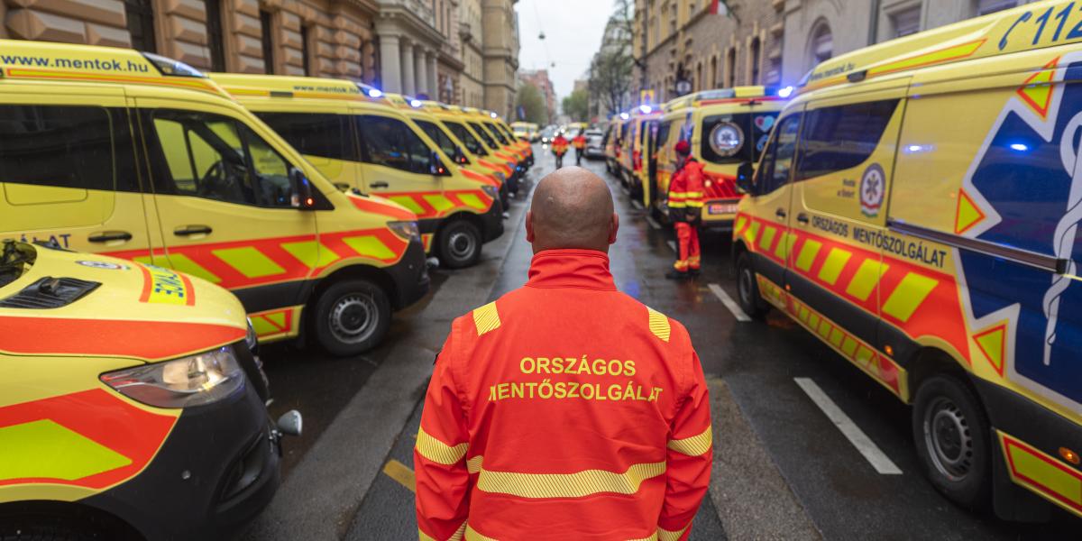 Stabilan áll az első helyen a civilek versenyében a mentőszolgálat alapítványa. Az idén a tavalyinál 26 százalékkal többet, 336 milliót gyűjtött be a felajánlásokból