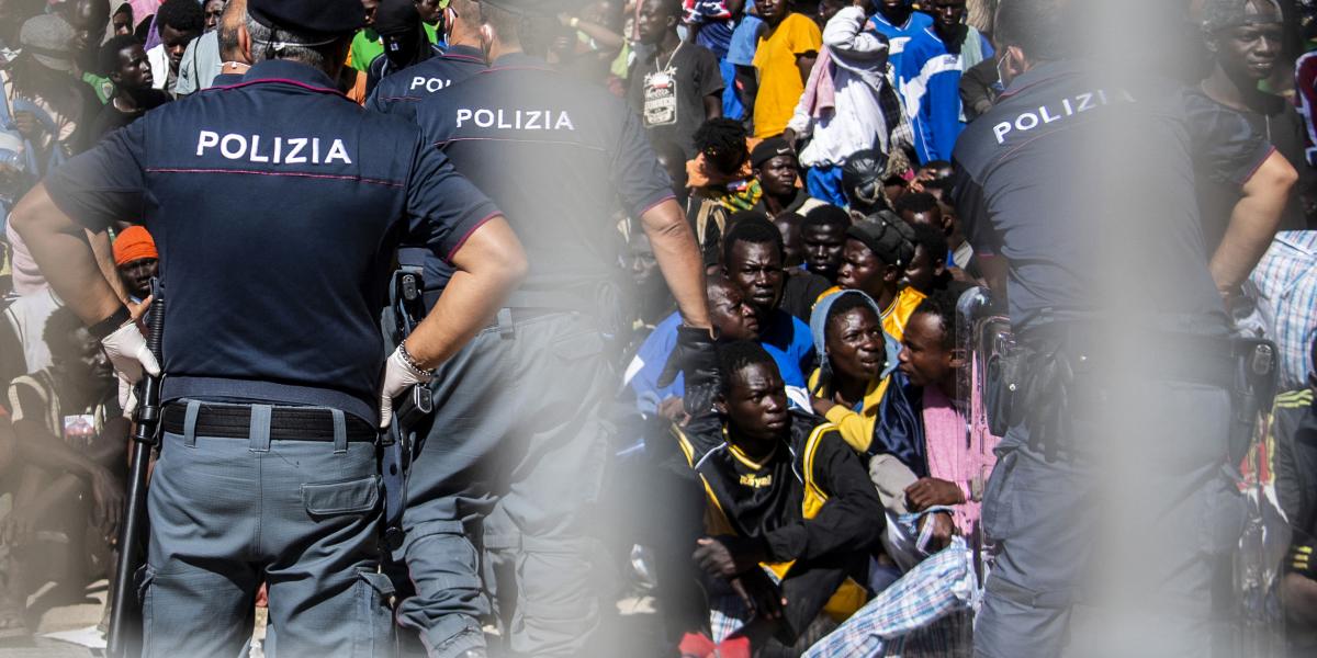 Lampedusa gyakorlatilag megtelt, az olasz kormány magánakcióba kezdett