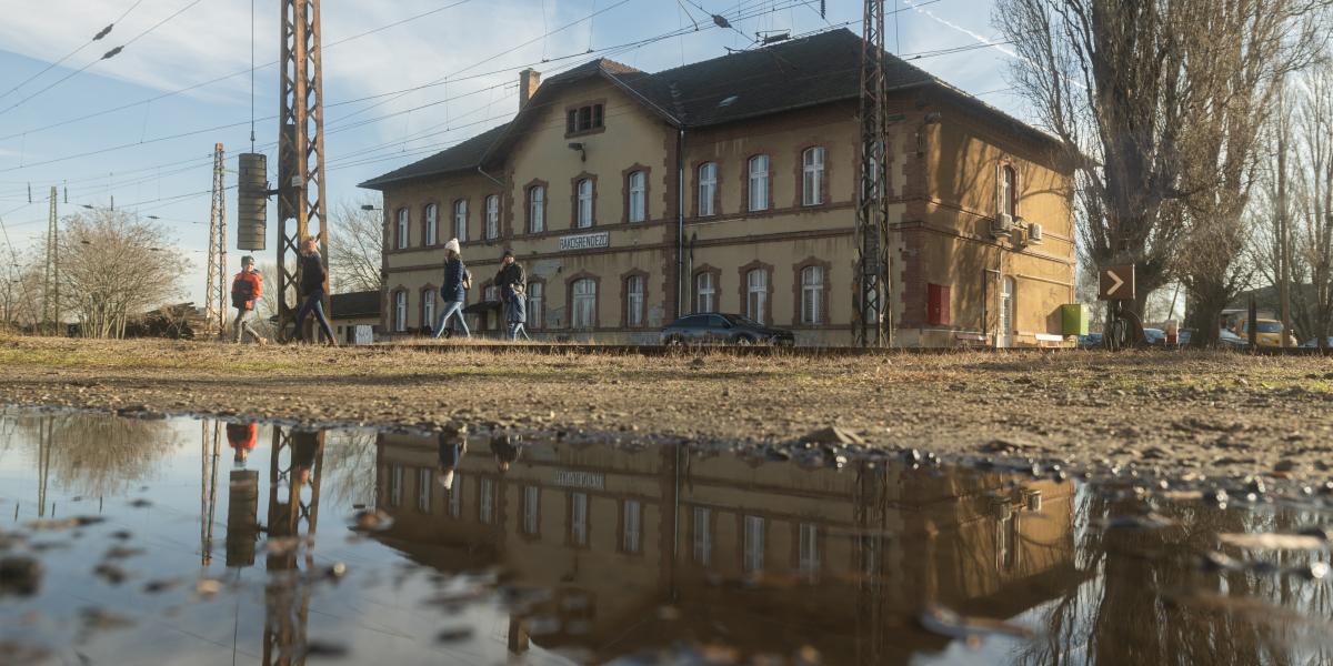 A mostani tervek szerint 60-65 hektárt építenének be, a maradék 25-30 hektáron pedig létrejönne Budapest új, egyben legmodernebb közparkja