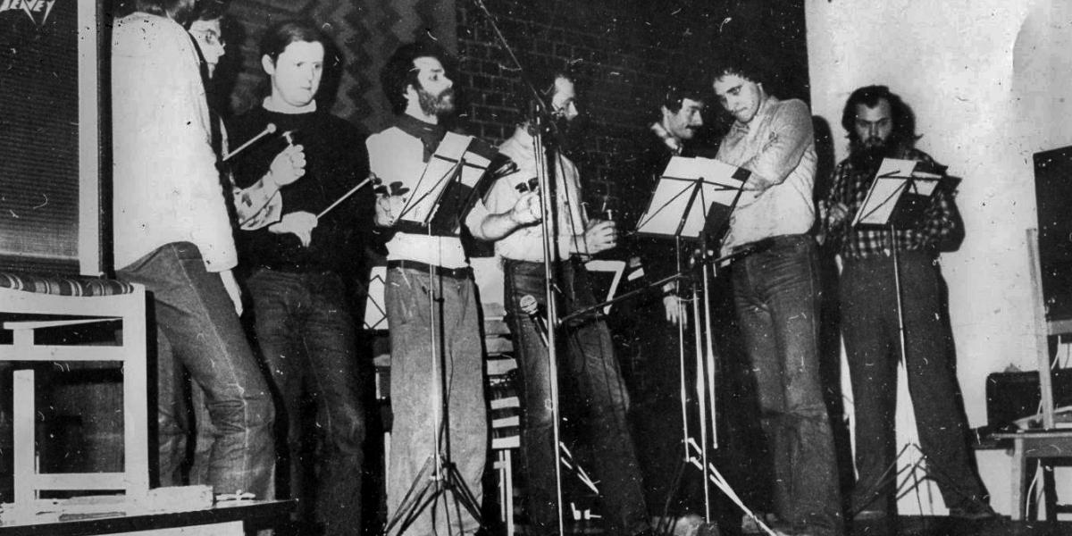 Repertoárépítő koncert a Kassák Klubban: 1981 márciusában Jeney Zoltán IMPHO 102/6 című darabját adta elő a 180-as Csoport