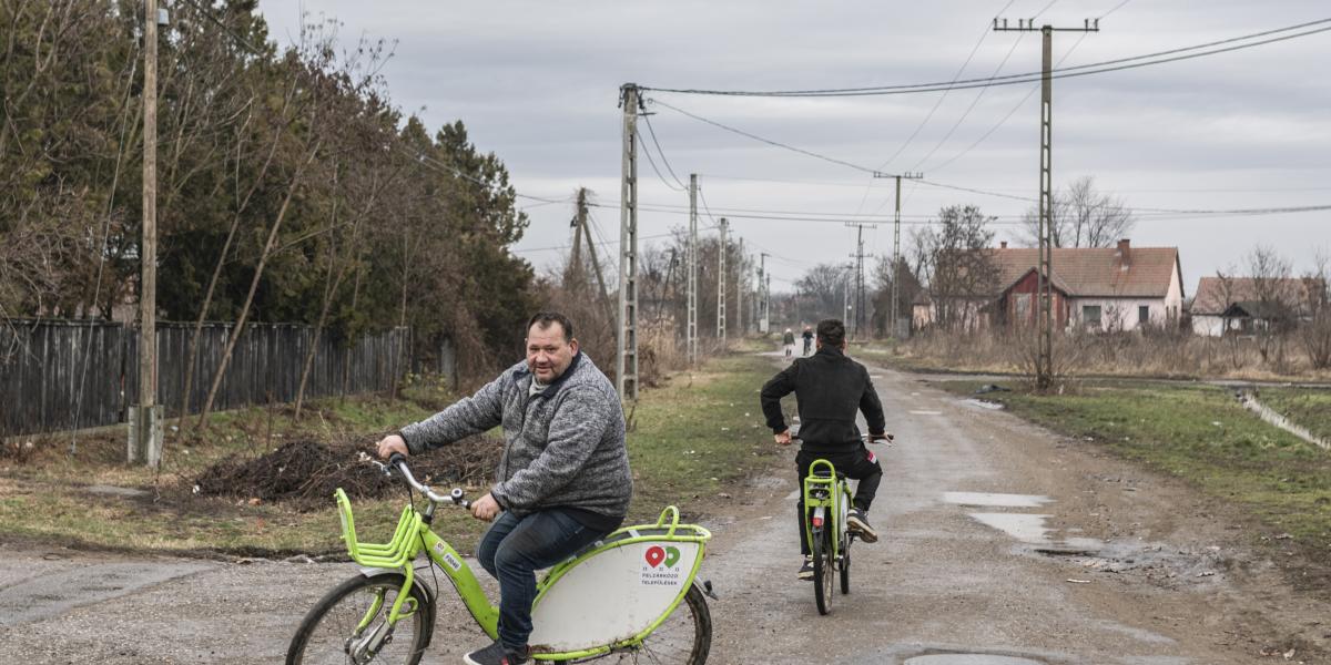 Ez nem az a könnyen dűlős, könnyen tekerhetős fajta, erő kell a hajtáshoz, a megtartásához