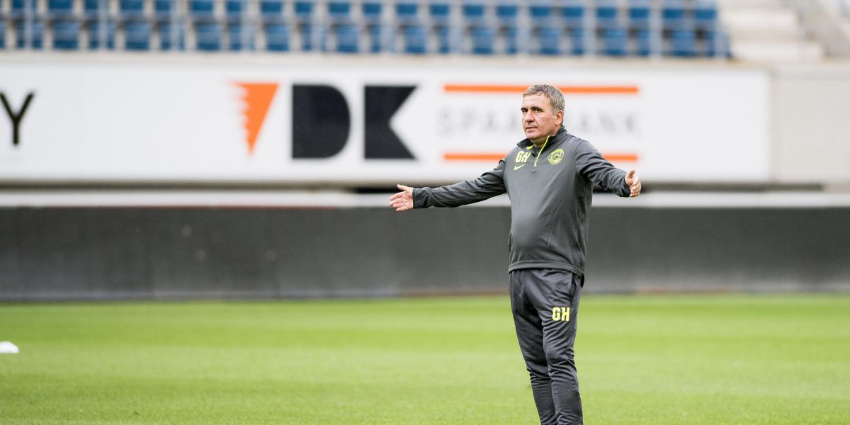 Gheorghe Hagi 2016-ban a Viitorul Constanţa egyik edzésén