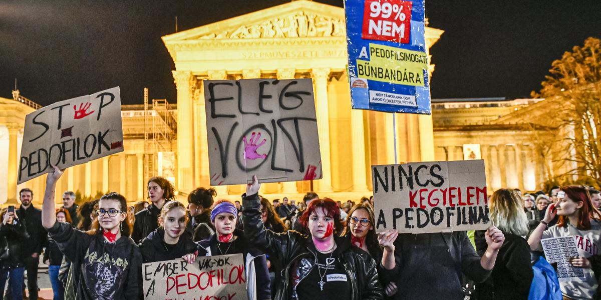 A több tízezres fővárosi tüntetés részvevői jobb gyermekvédelmet követeltek