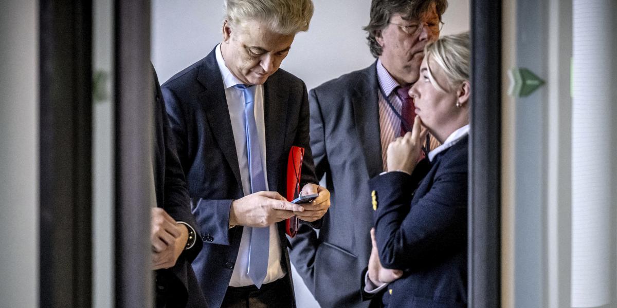 Geert Wilders enyhített ugyan radikális nézetein, de így sem bíznak benne a koalíciós partnerek