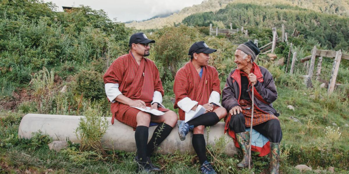 Amber Gurung nagy problémája, hogy nem talál magának párt. Ráadásul megvonták tőle az állampolgárságot, így tulajdonképpen nem is szabad ember