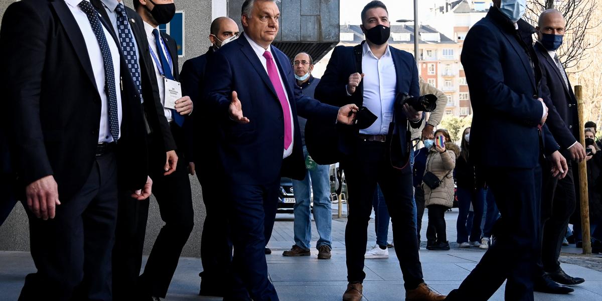 Orbán Viktor és kísérete 2022 januárjában, amikor a Vox párt meghívására személyesen is Madridban járt