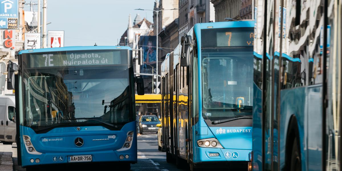 Új buszok helyett pereskedés jöhet? A régi szerződés lejárt, új még nincs