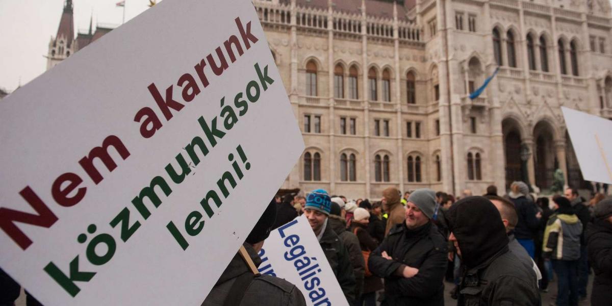 Egész nap demonstráltak Budapesten és szerte az országban a kormány megszorító politikája ellen – ma újabb tüntetés lesz a fővár