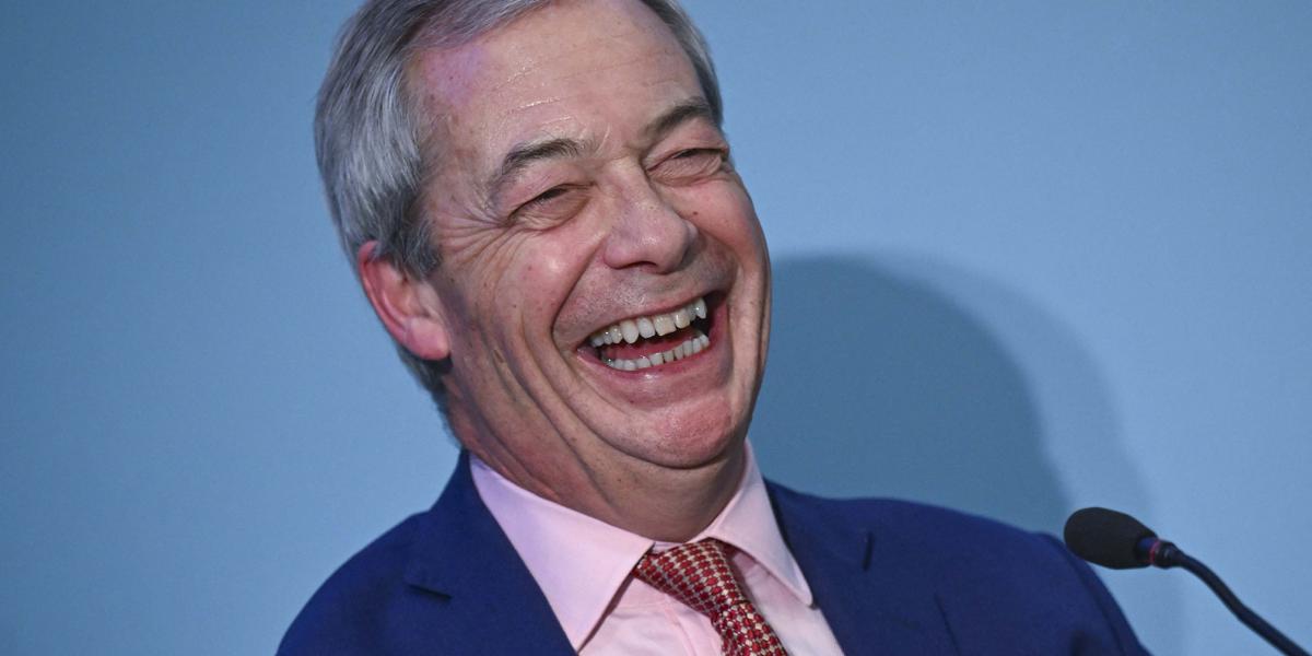 Egyre több oka van a vidámságra Nigel Farage-­nak