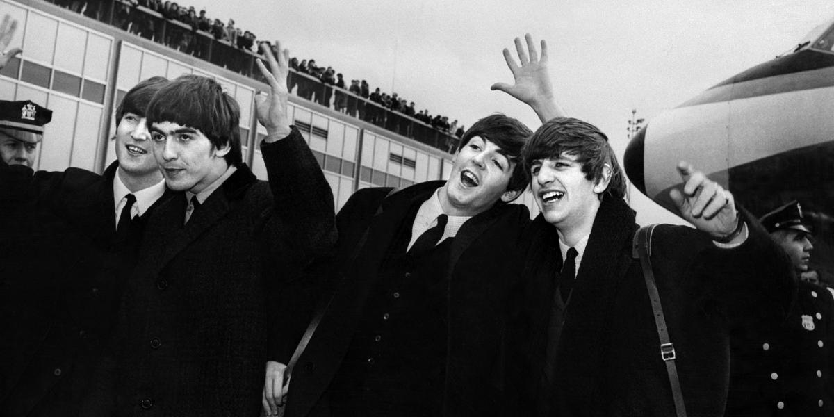 A Beatles 1964-ben nem csak az
amerikai slágerlistákat hódította meg, a
liverpooli kvartett ekkor vendégszerepelt
először az Egyesült Államokban