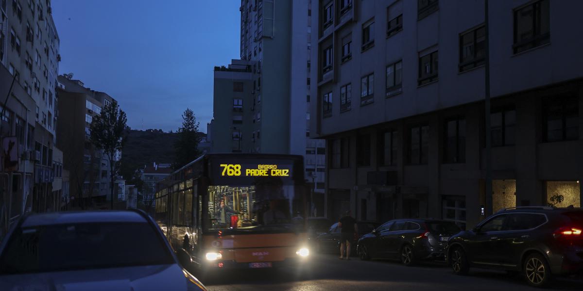 Egyelőre nem egyértelmű, mi okozta az Ibériai-félszigetet megbénító áramszünetet, ám az jól látszik, hogy át kell gondolniuk a világ országai­nak az energiaigényeik fedezésének módjait