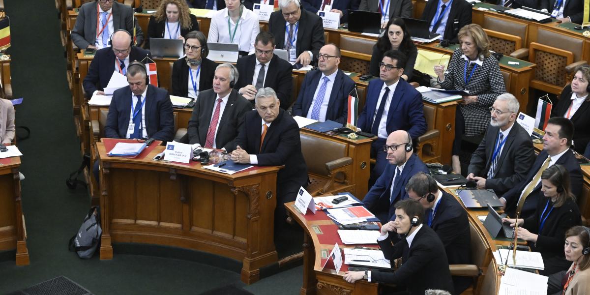 Orbán Viktor az EU parlamenti elnökeinek konferenciáján az Országházban május 12-én 