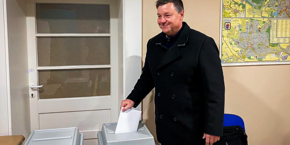 Leel-Őssy Gábor alakította meg a Duna Pártot