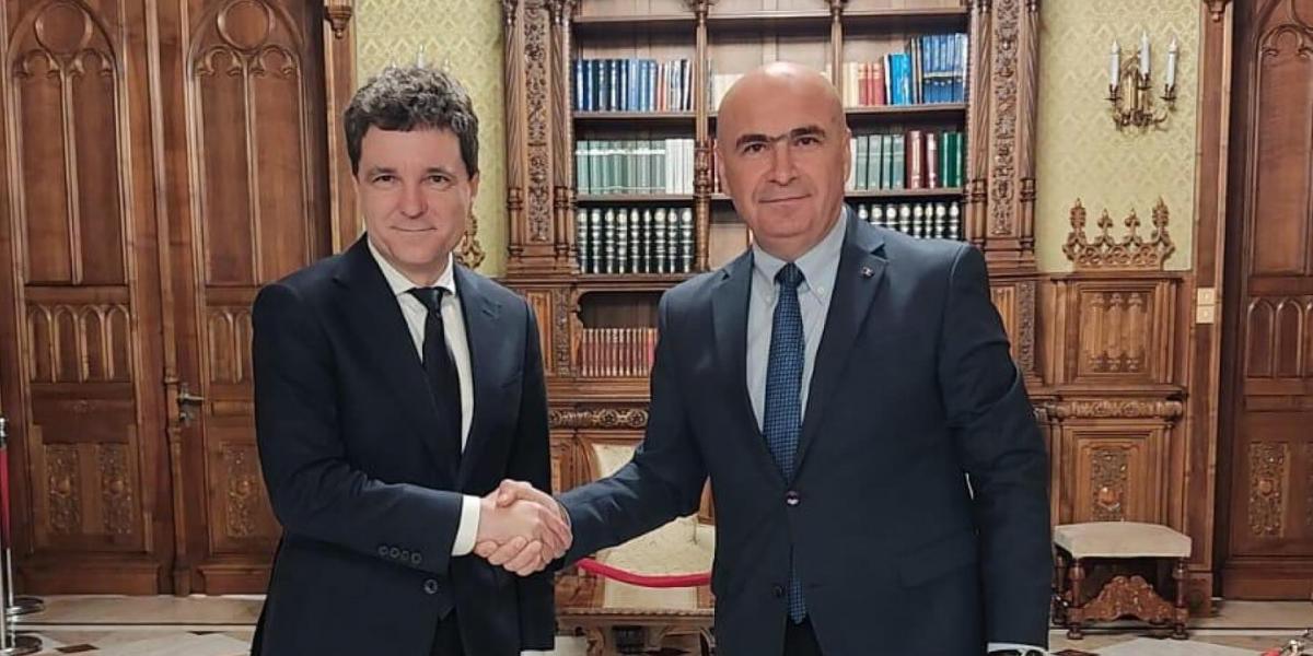 Nicușor Dan Ilie Bolojant szeretné megnyerni miniszterelnöknek, ám a nagyváradi volt polgármesternek a feltételeit nem biztos, hogy tudja teljesíteni