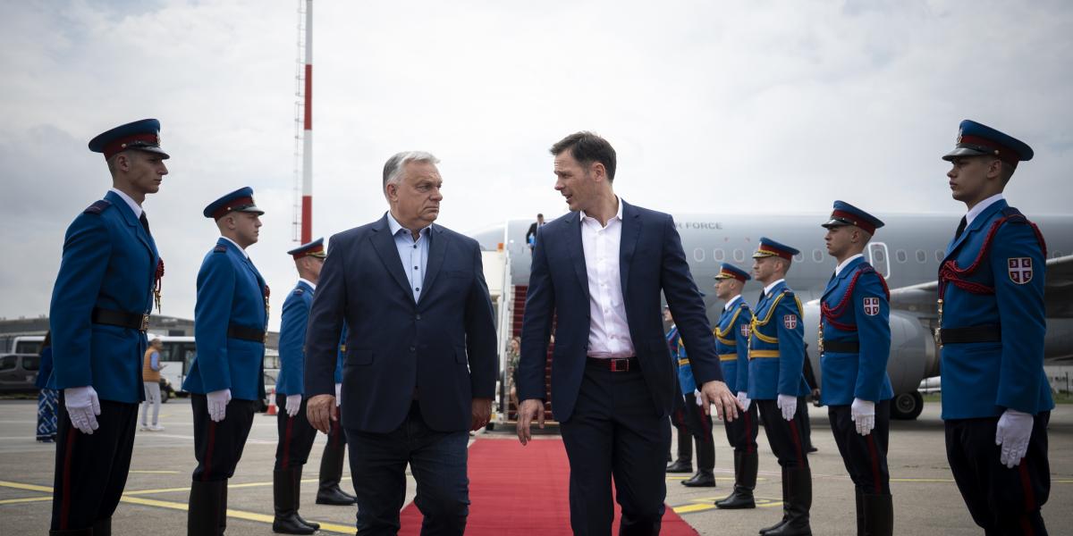 Orbán Viktor miniszterelnök megérkezik Belgrádba 2025. május 23-án