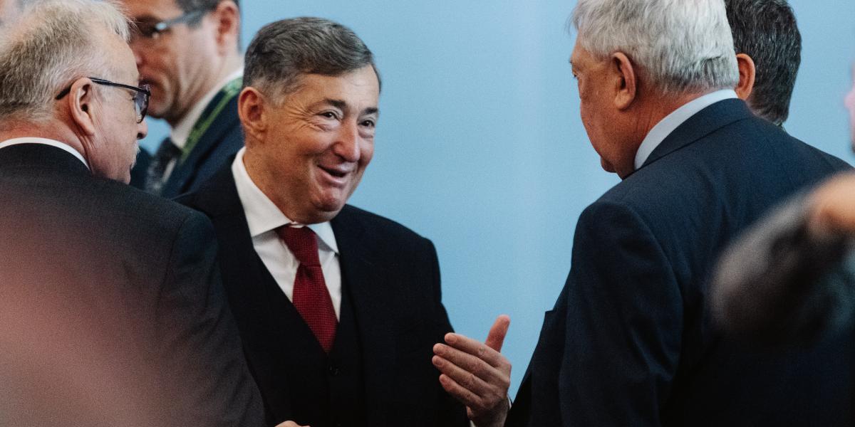 Hernádi Zsolt MOL-vezér, Mészáros Lőrinc és Csányi Sándor a Gazdasági Évnyitón március 8-án  