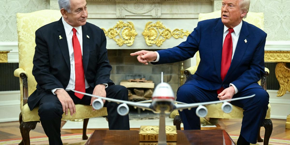 Benjamin Netanjahu és Donald Trump 2025. április 7-én a Fehér Házban