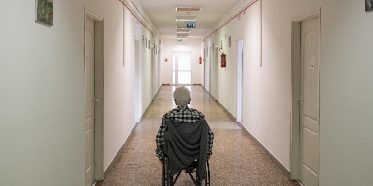 Komoly szakemberhiány van az idősellátás területén is
